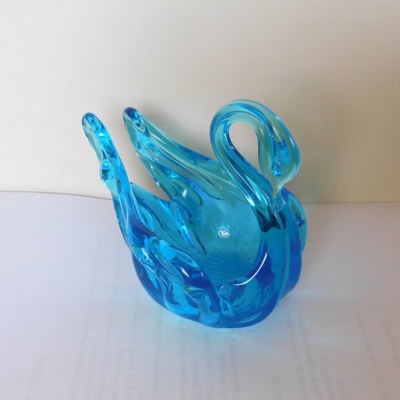 (Sold) Fenton blue swan candy or trinket dish near mint condition - Picture 10 of 10